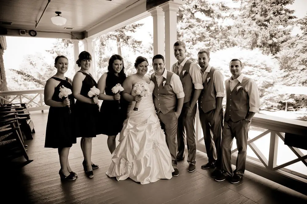 wedding party bride and groom with entire wedding party