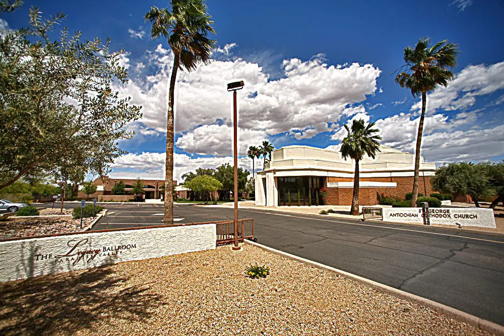 Main entrance to Paradise Valley Wedding Venue