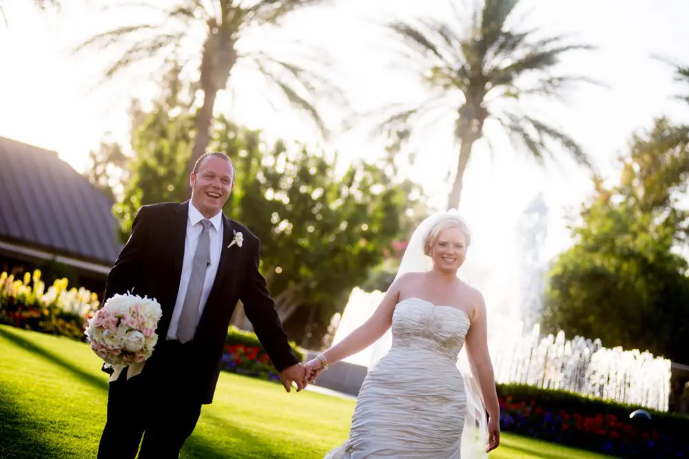 candid shot at arizona biltmore phoenix candid wedding photographer