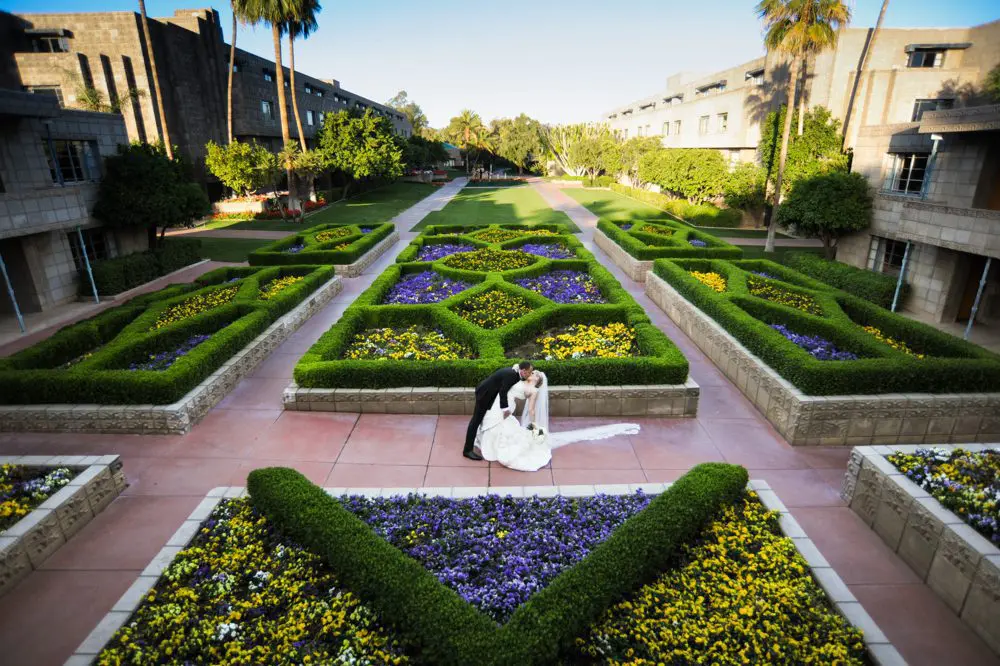 biltmore garden couple shot phoenix wedding photography