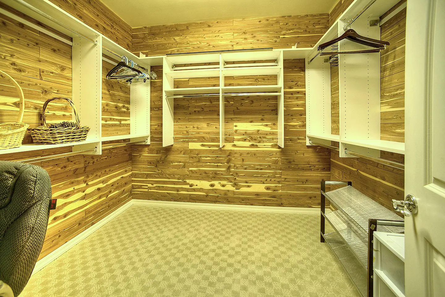 walk in closet