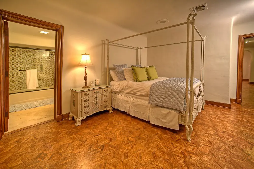 guest bedroom