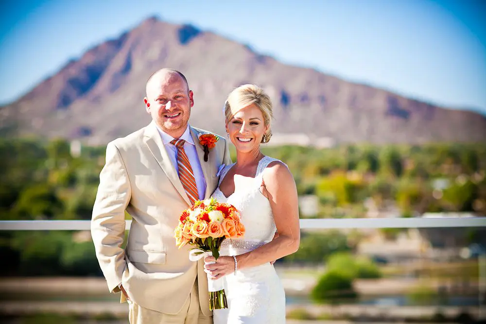 bridal portrait with camelback mountain in the background