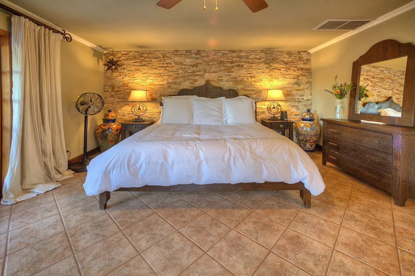 master bed room