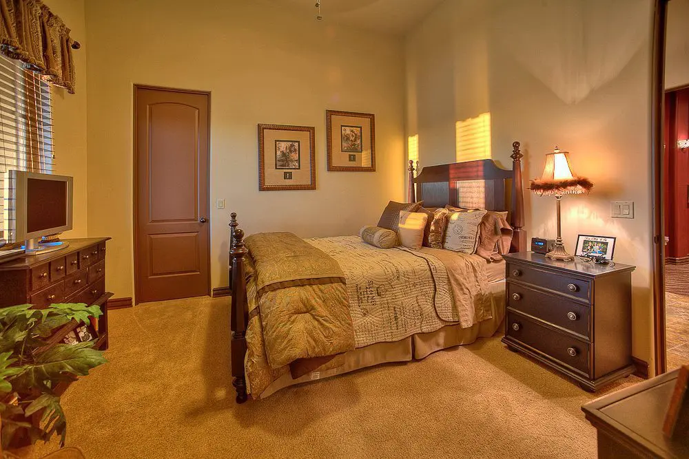 guest bedroom