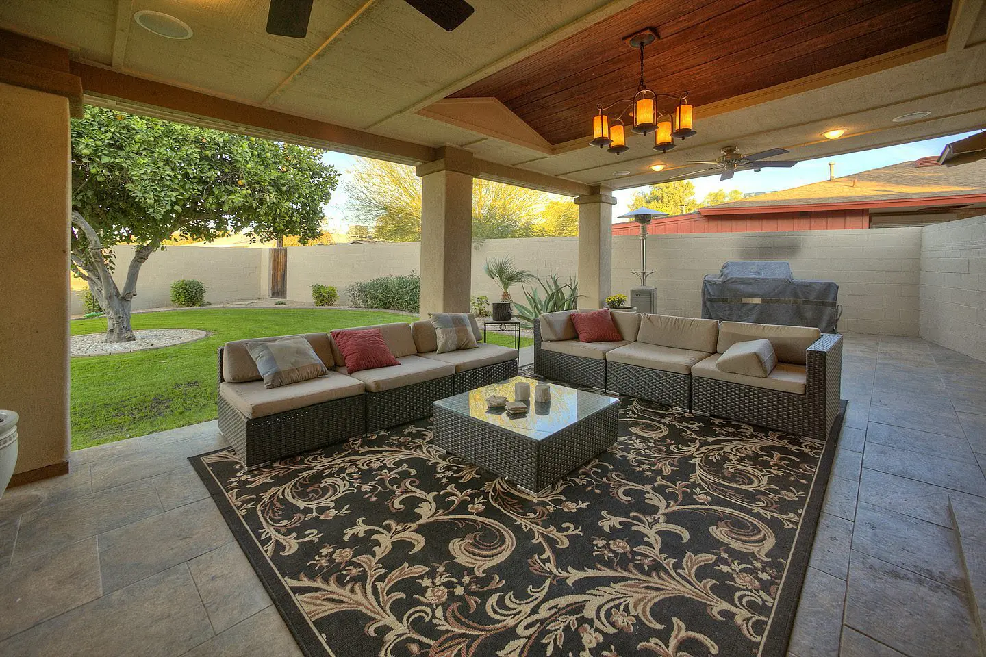 outdoor living room