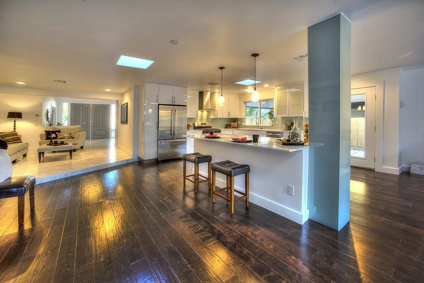 breakfast area in kitchen