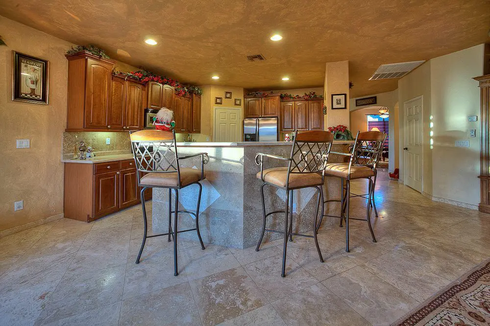 breakfast area in kitchen