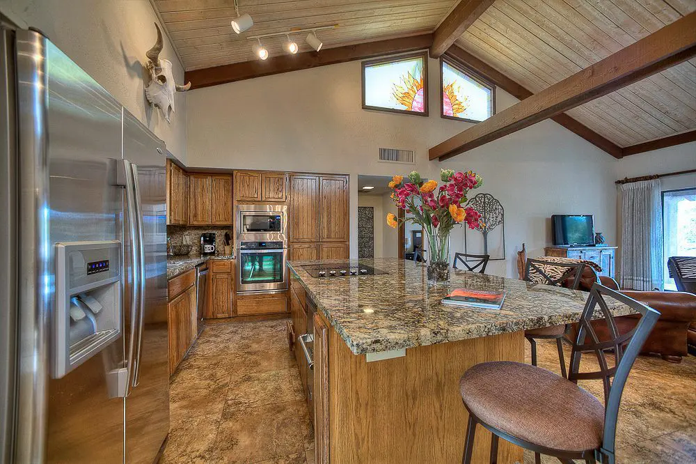 kitchen, a little closer