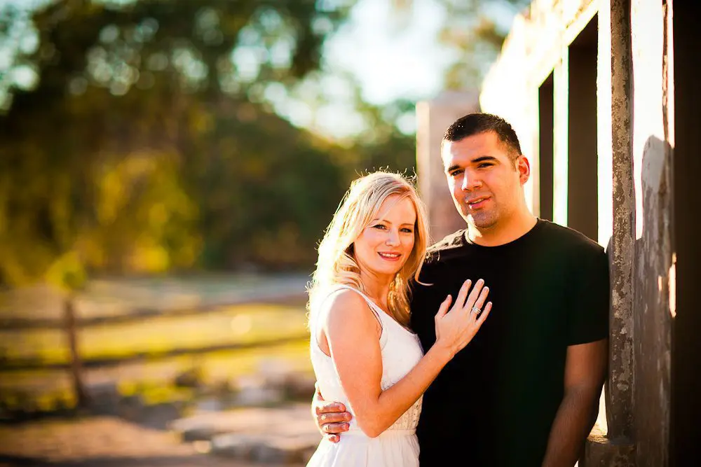 engagement photos in the desert