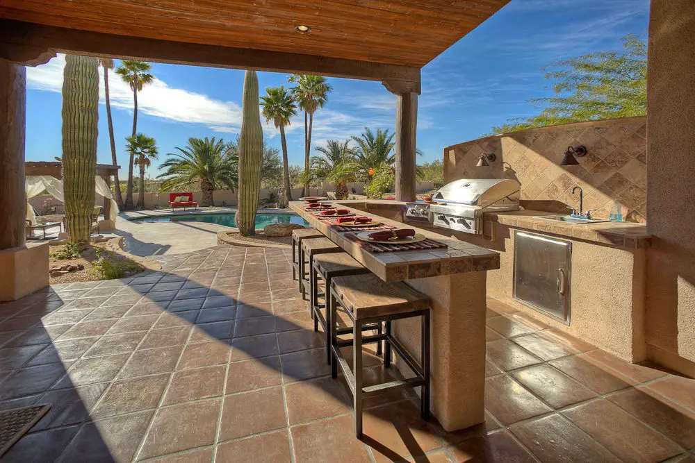out door grilling area