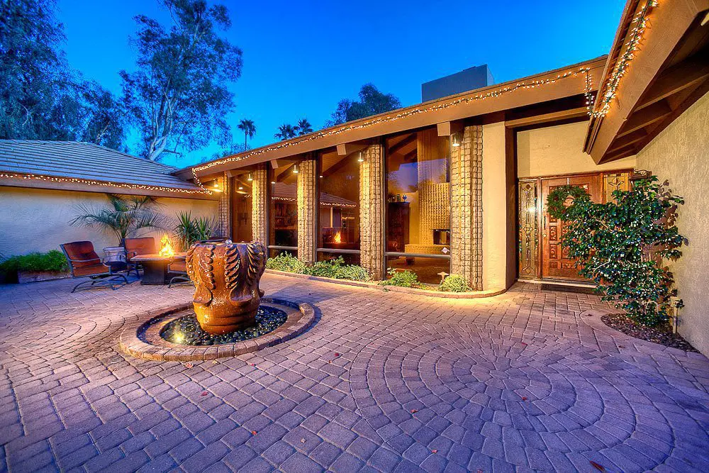 private front yard