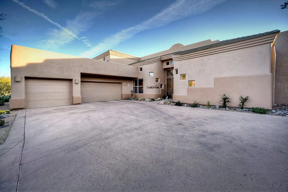 nice shot from the driveway