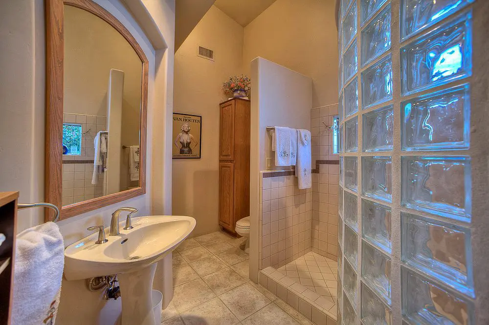 guest bathroom