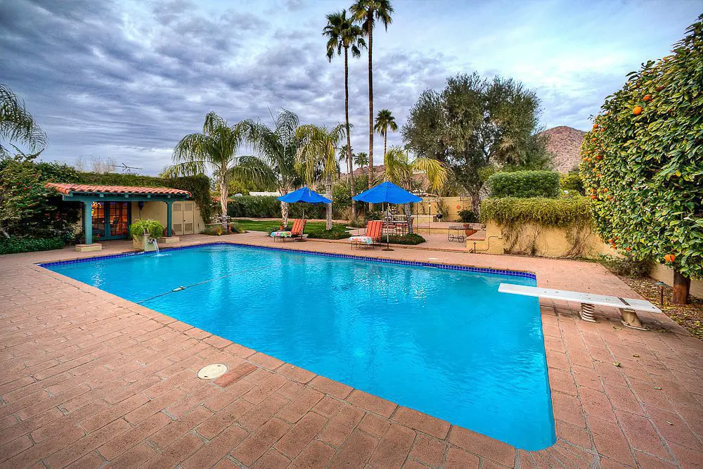 the pool with view of camelback mountain