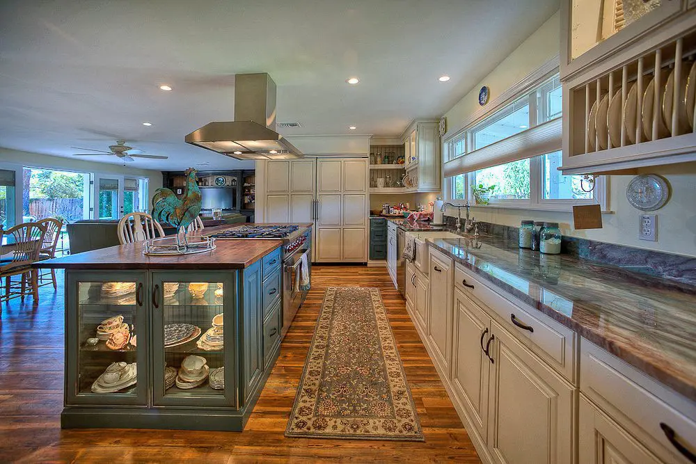 lit cabinets for decorations