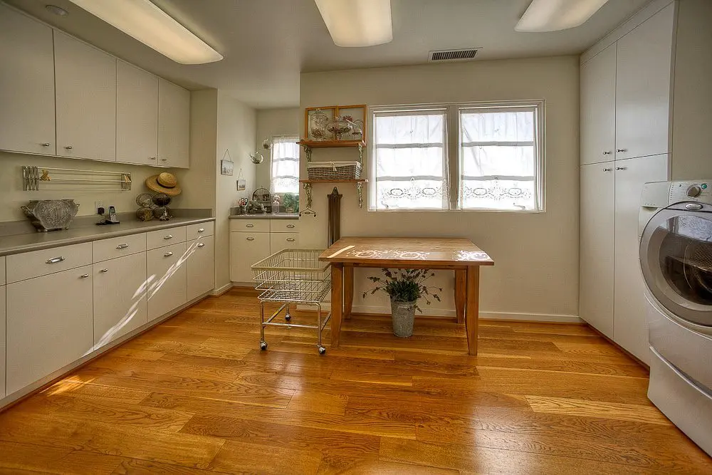 stunning laundry room