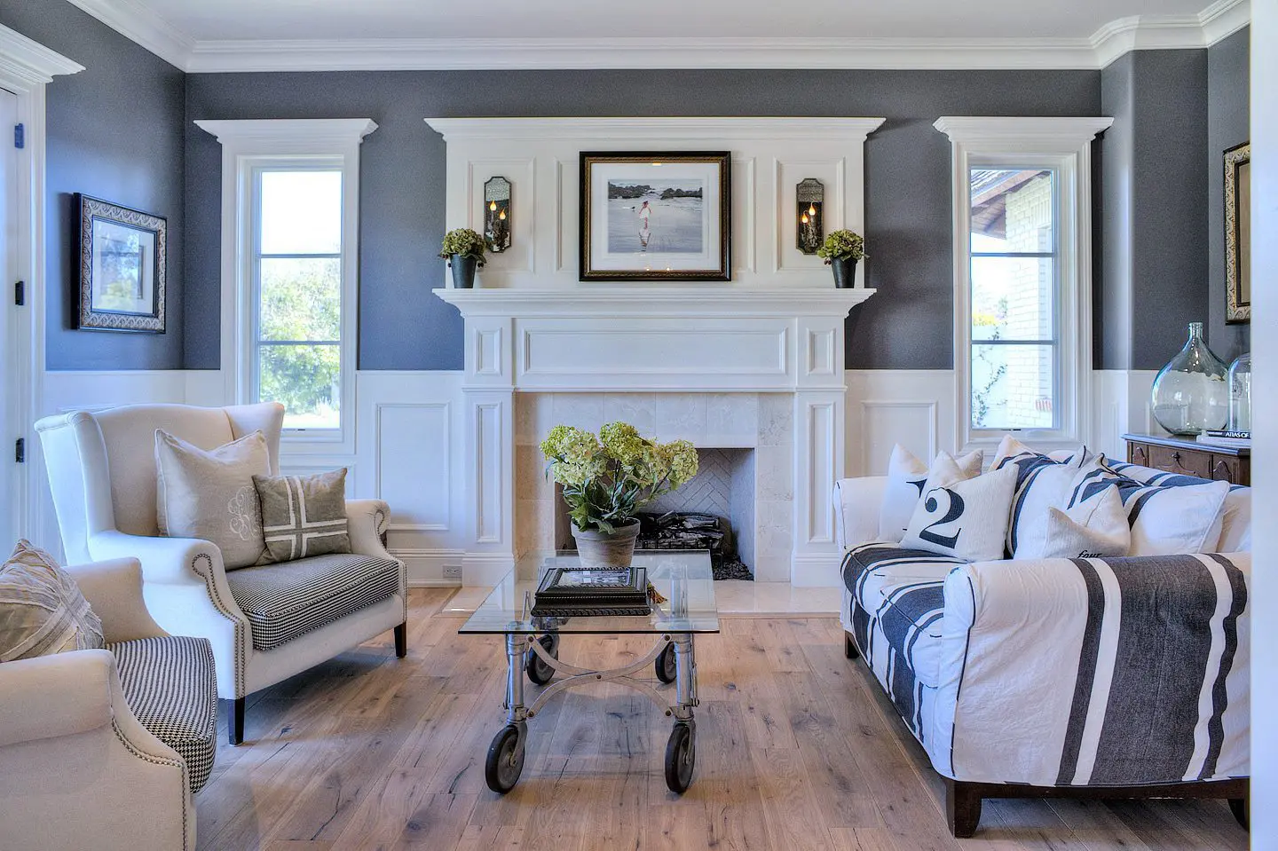 sitting room with fireplace