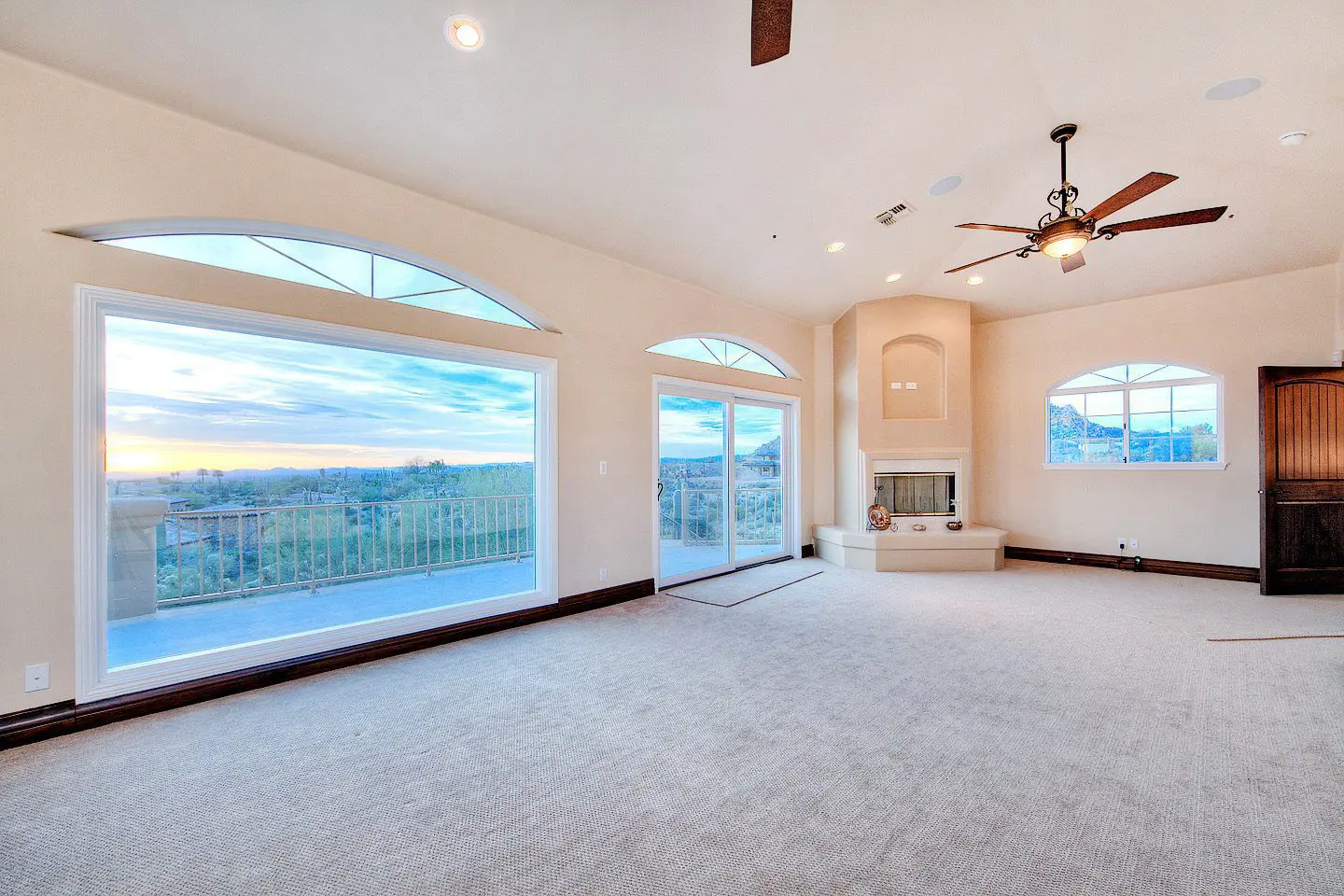 upstairs bonus room with views