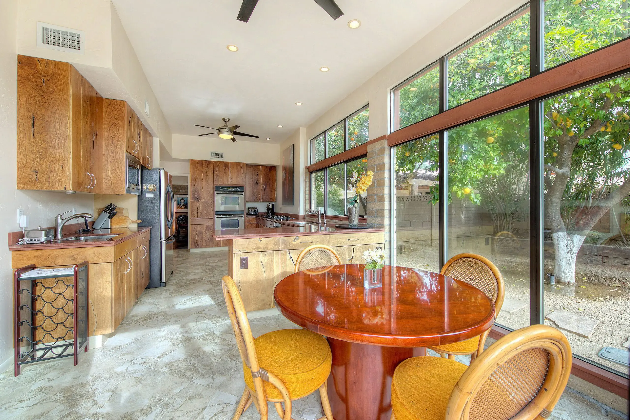 Phoenix & Scottsdale Real Estate Commercial architecture Photographer attached to kitchen