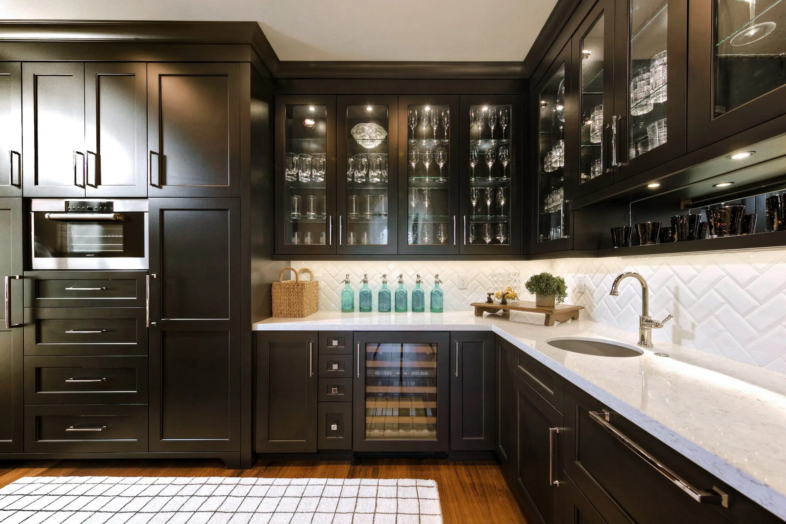 Phoenix & Scottsdale Real Estate Commercial architecture Photographer butler kitchen custom