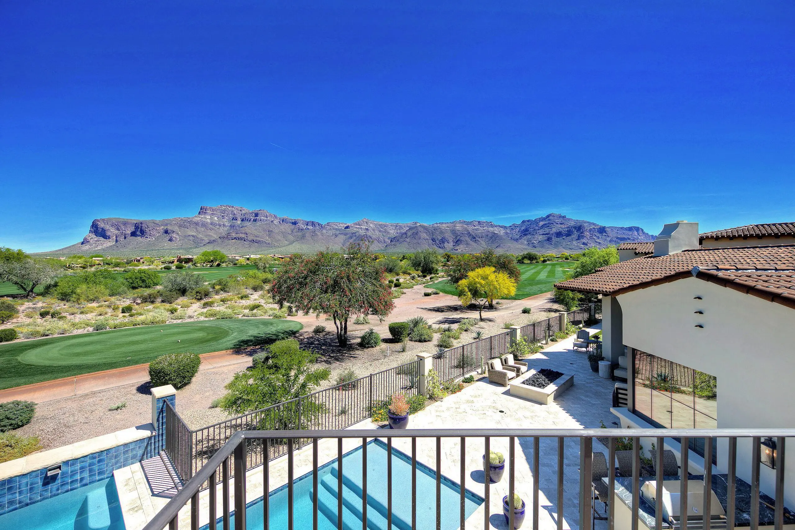 Phoenix & Scottsdale Real Estate Commercial architecture Photographer superstition mountains photographer