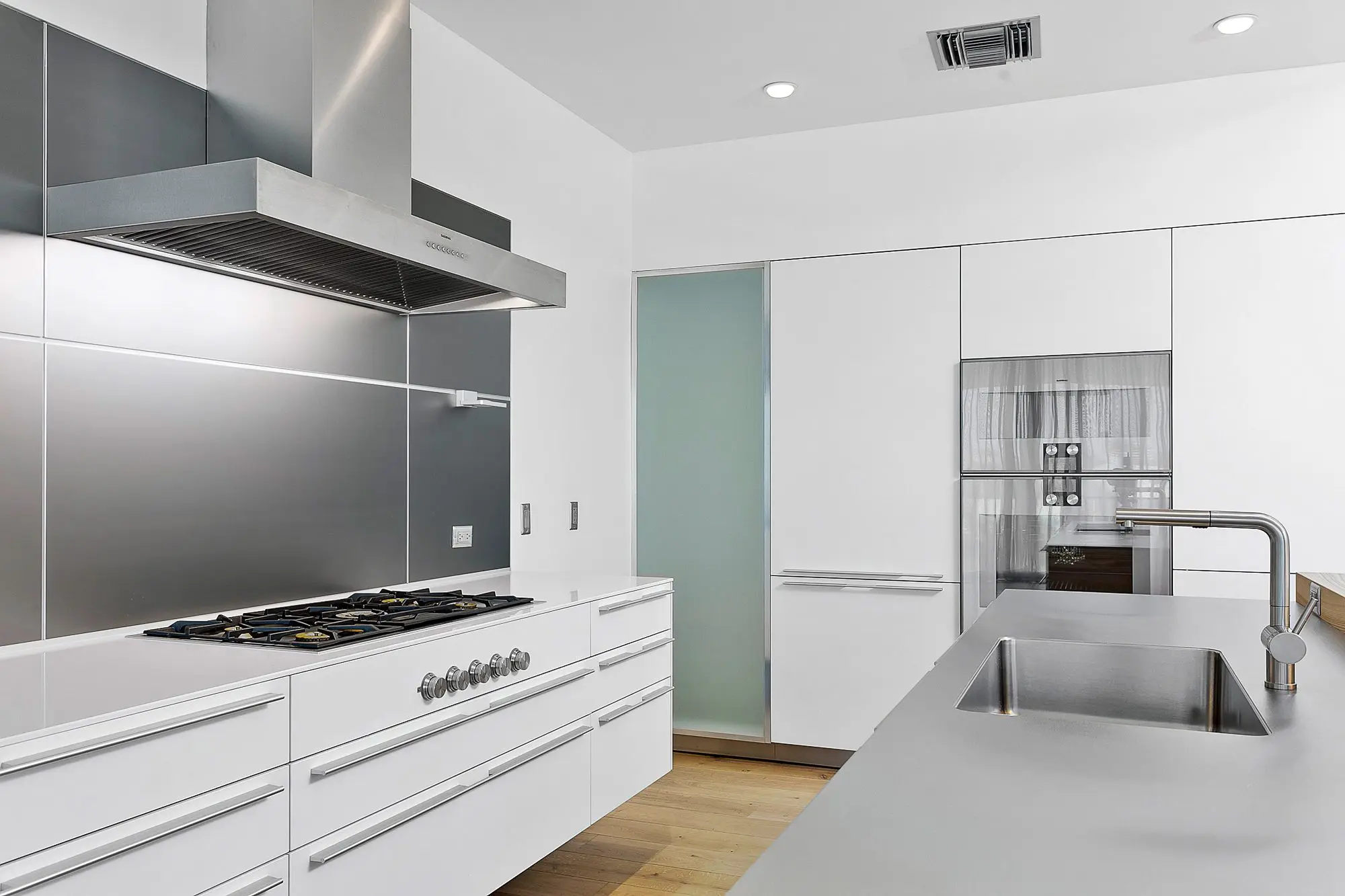 Phoenix & Scottsdale Real Estate Photographer hood