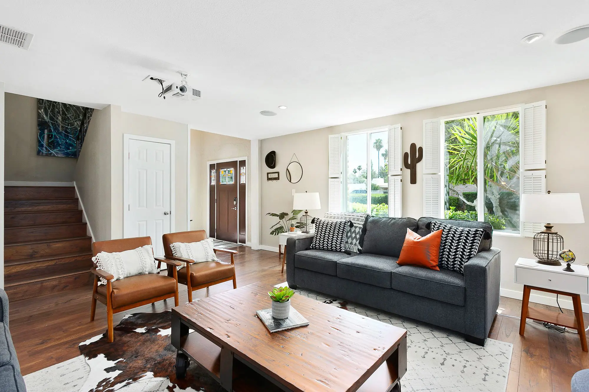 Phoenix & Scottsdale Real Estate Commercial architecture Photographer sitting area