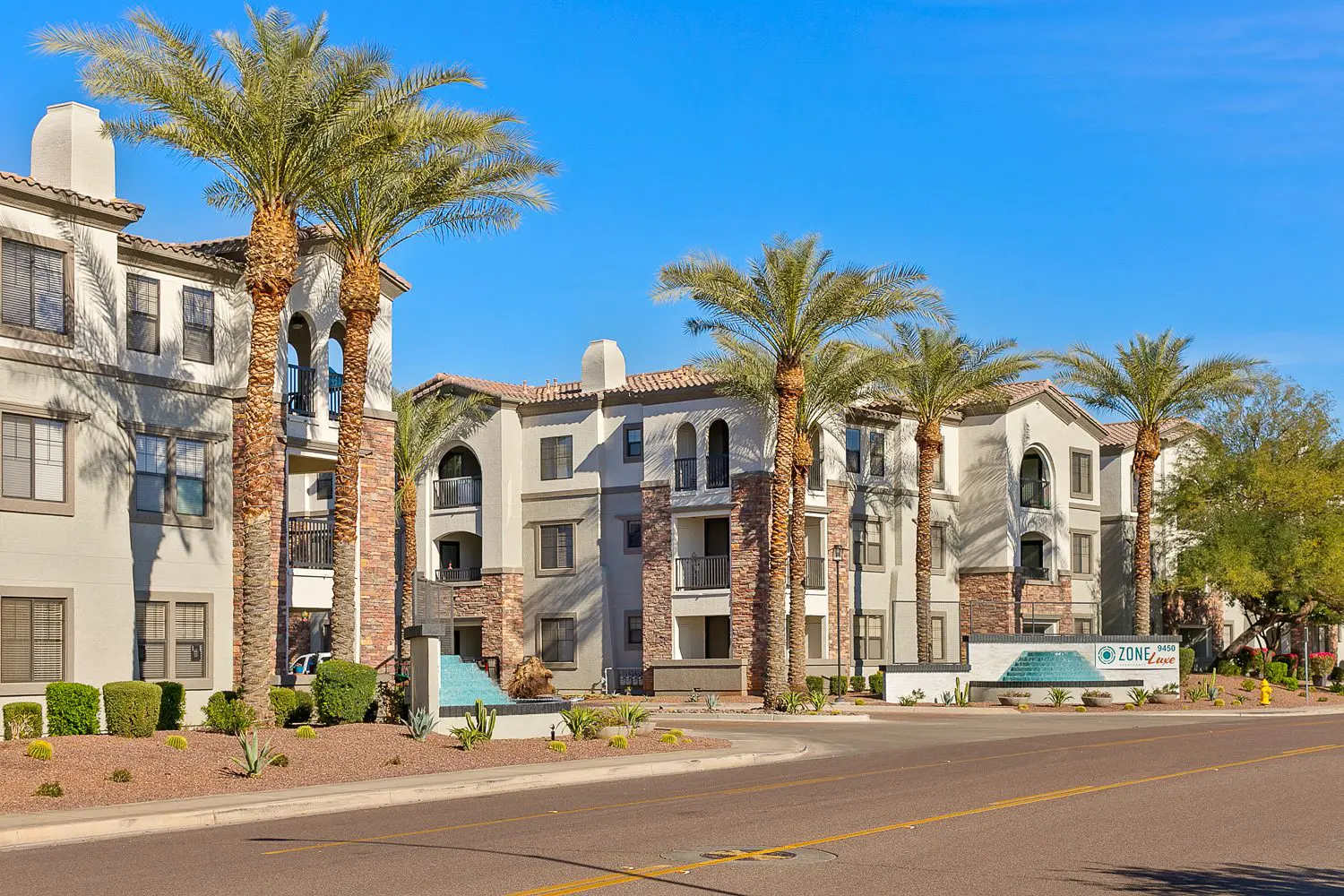 Phoenix & Scottsdale Real Estate Commercial architecture Photographer main entrance
