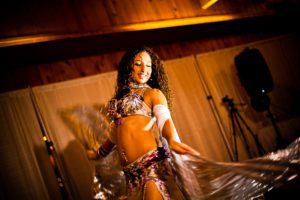 belly dancer at the wedding