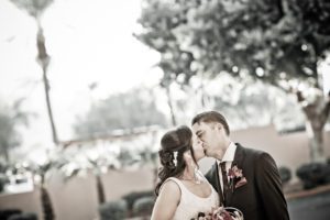kissing during formal photos